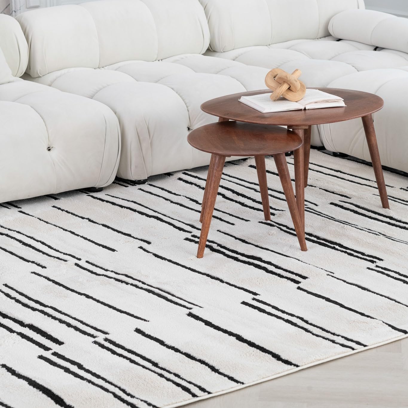 North Collection Boho Rug 4x6 High Quality Rectilinear White and Black Area Rug
