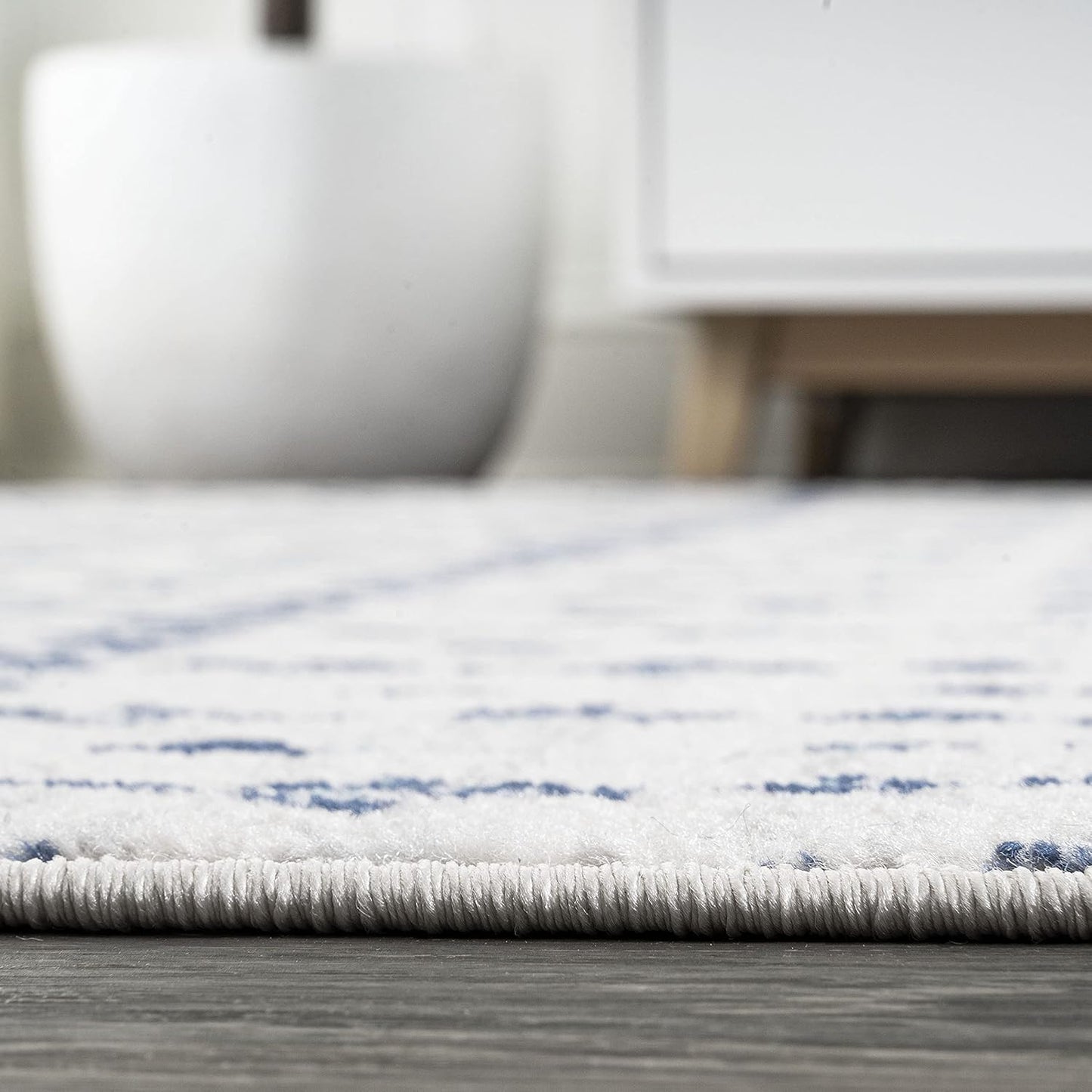 Bohemian Rug Classic 4x6 White and Blue Area Carpet