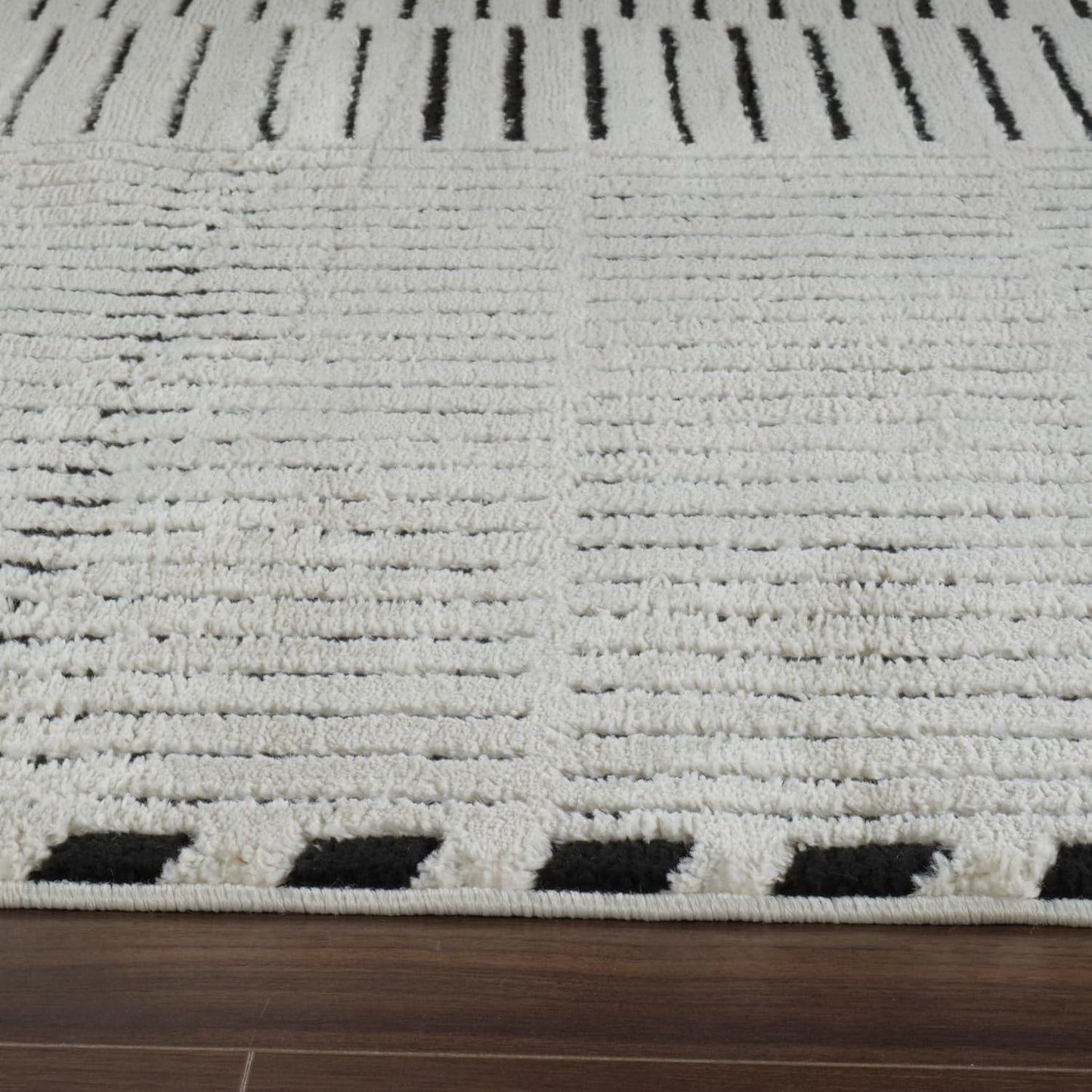Boho Rug 4x6 High Quality Traditional White and Black Area Rug