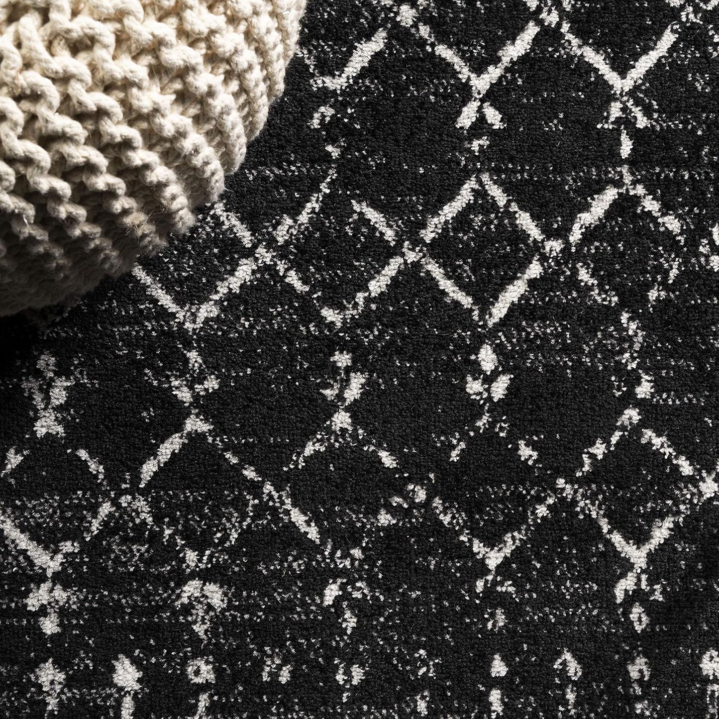 Bohemian Rug Classic 4x6 Black and White Area Carpet