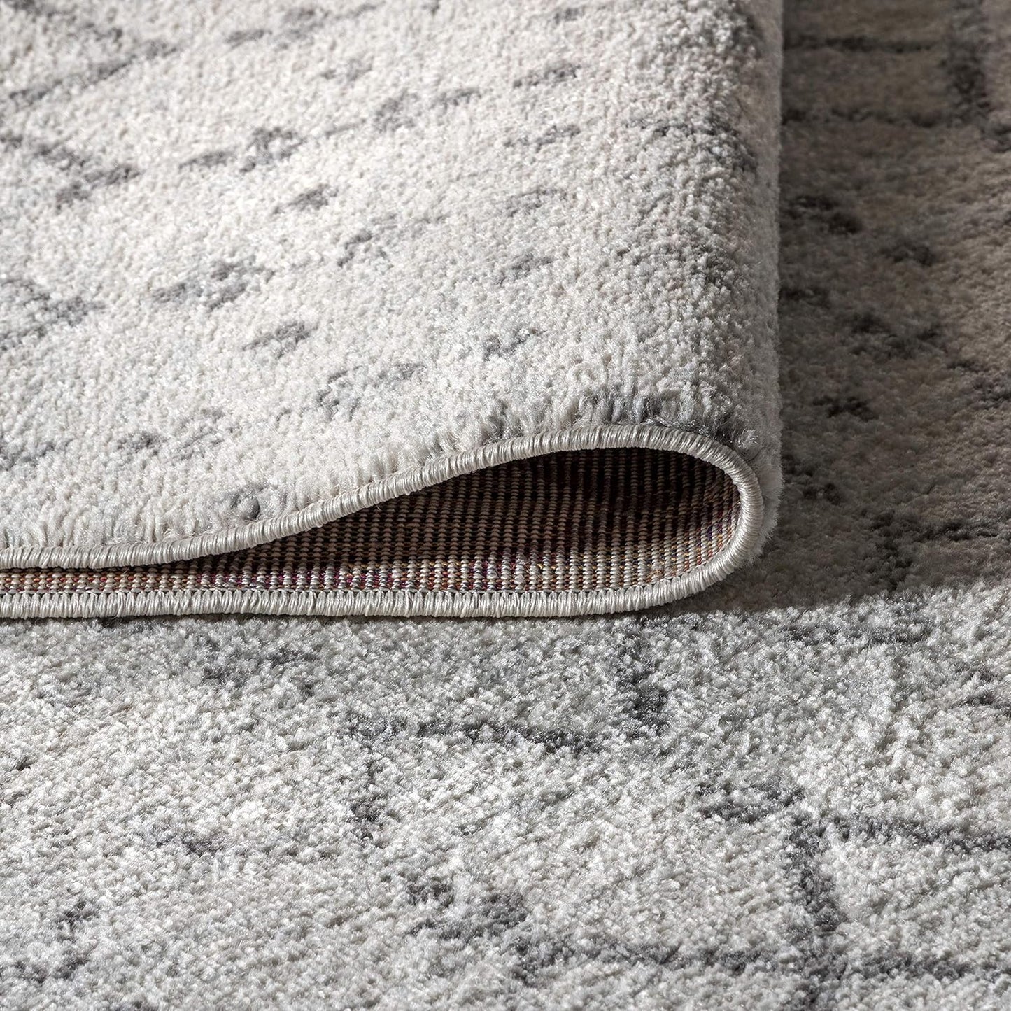 Bohemian Rug Classic 4x6 White and Grey Area Carpet
