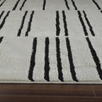 North Collection Boho Rug 4x6 High Quality  Rectilinear White and Black Area Rug