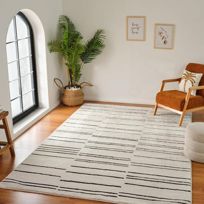 North Collection Boho Rug 4x6 High Quality  Rectilinear White and Black Area Rug