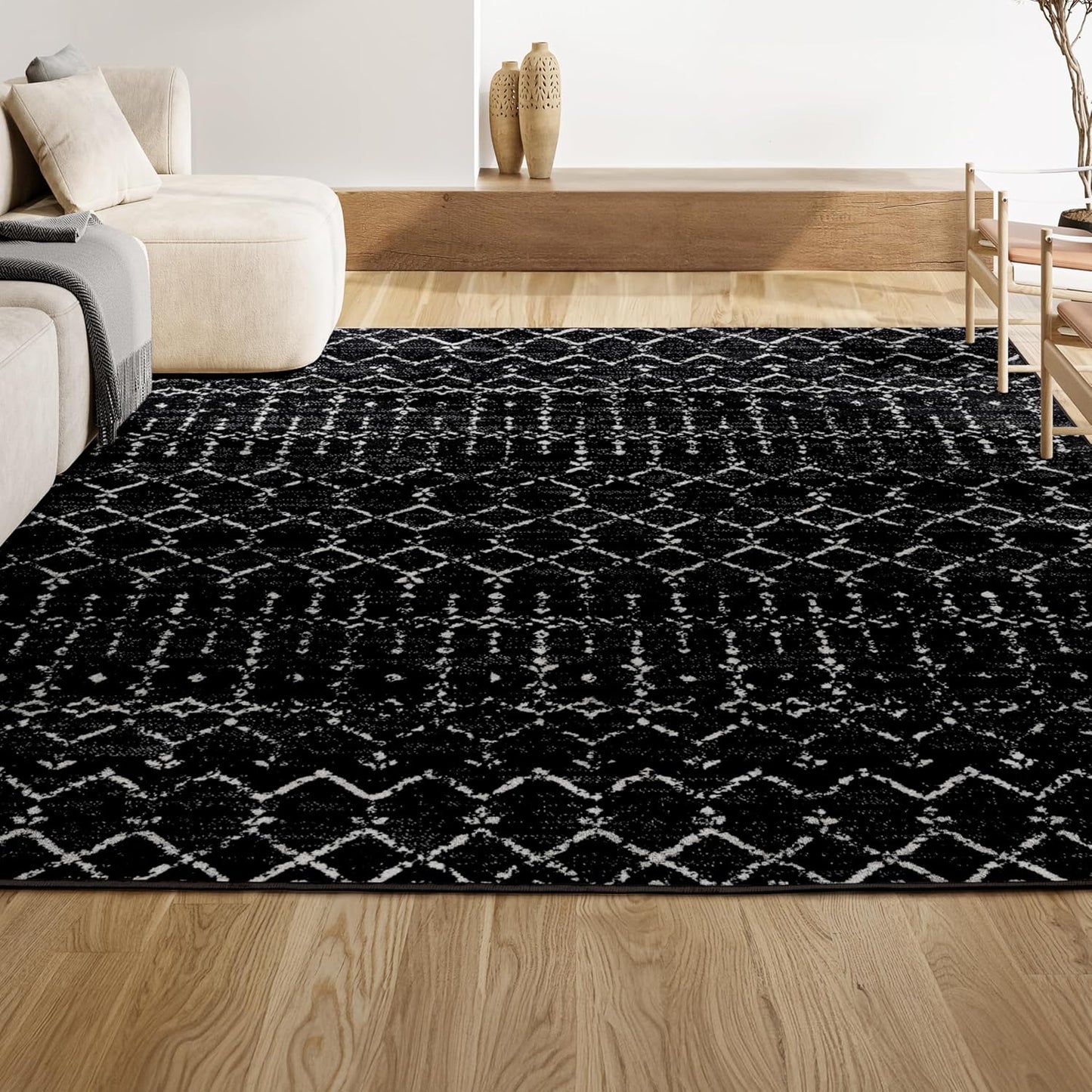 Bohemian Rug Classic 4x6 Black and White Area Carpet