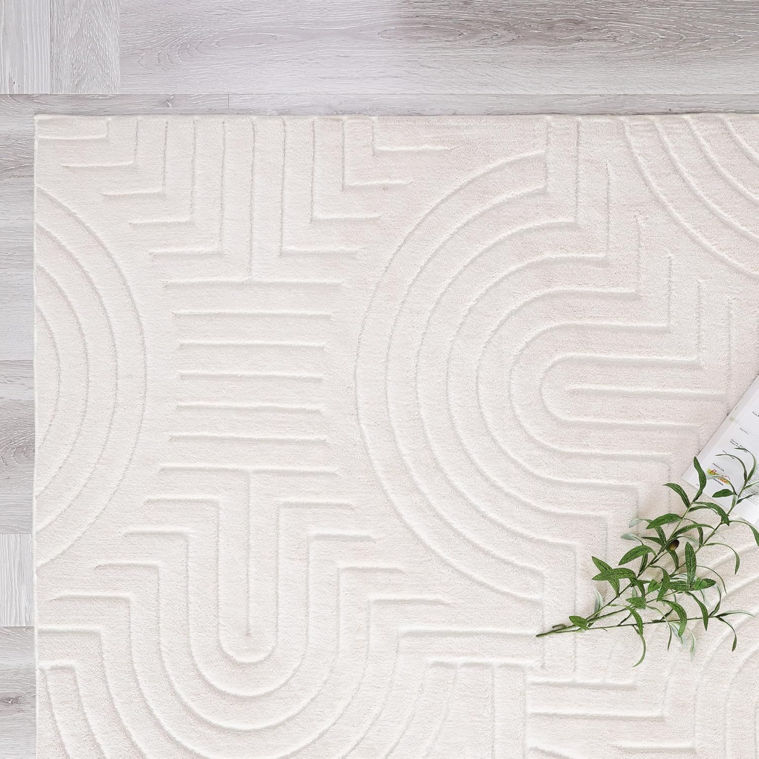 Agora Collection Plush Shag Rug 5x7 White Boho Geometric