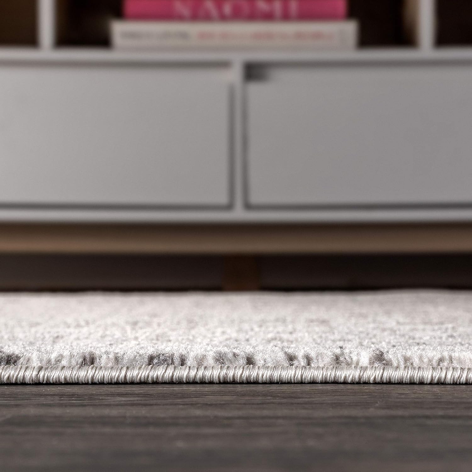 Bohemian Rug Classic 4x6 White and Grey Area Carpet
