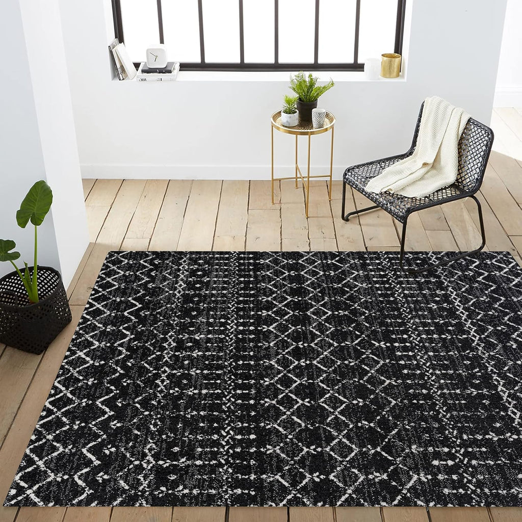 Bohemian Rug Classic 4x6 Black and White Area Carpet